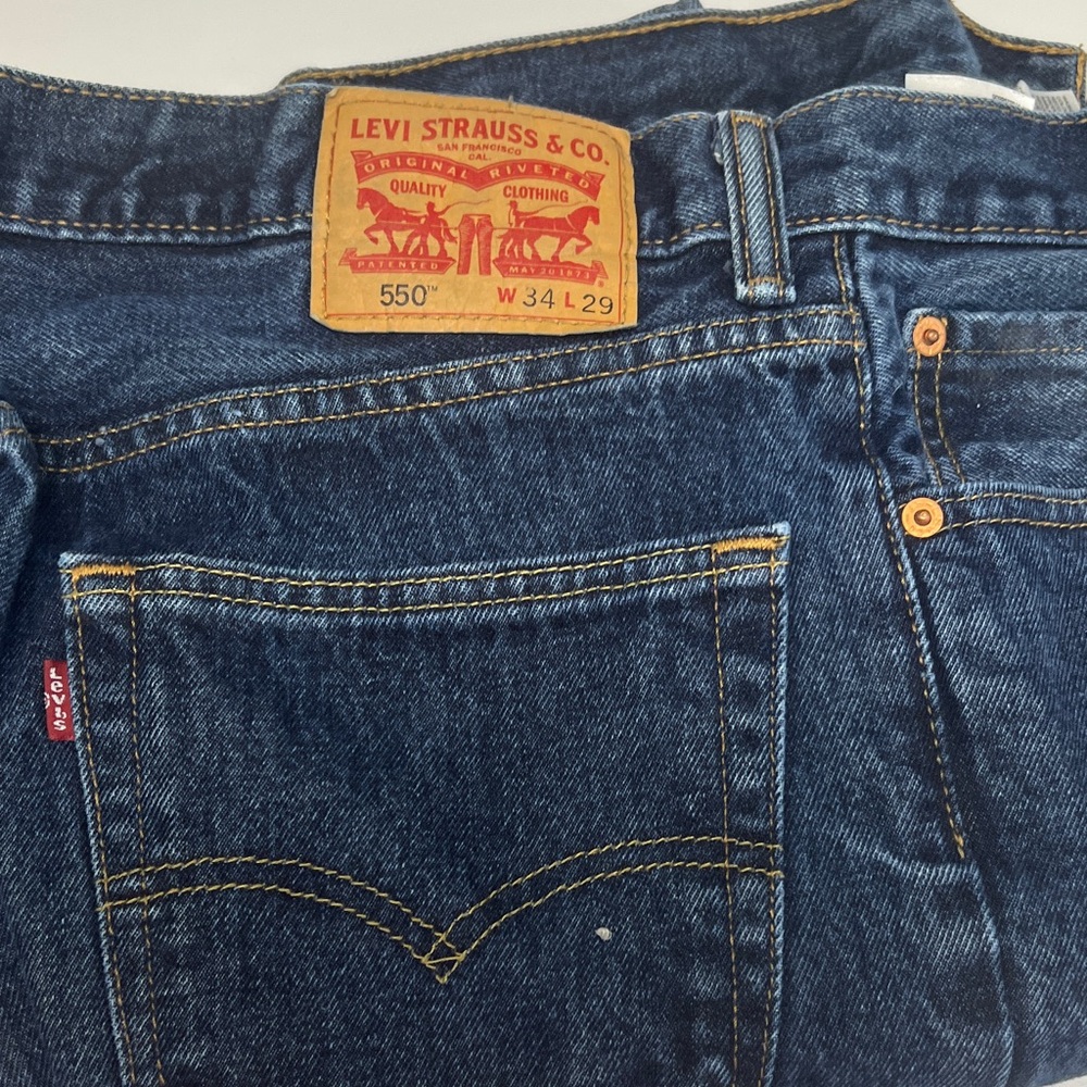 Levi's 550 Relaxed Fit Dark Blue Jeans size 34 x 29